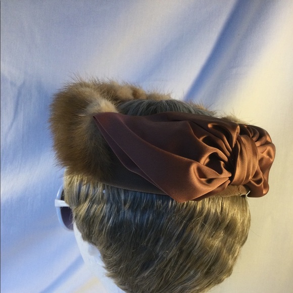 Chapeaux Louise Halo Fascinator Mink w/ Bow @ Back - Picture 2 of 7